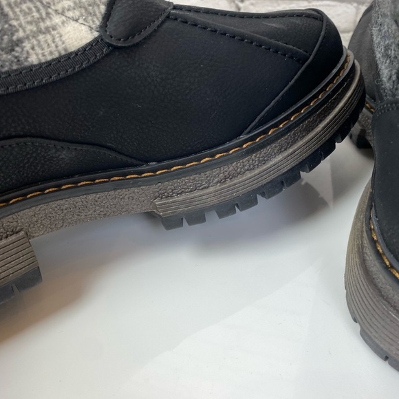 Roxy Hail Ya Black Plaid Flannel Waterproof Lined Ankle Boots size 9.5 NEW - Picture 6 of 12